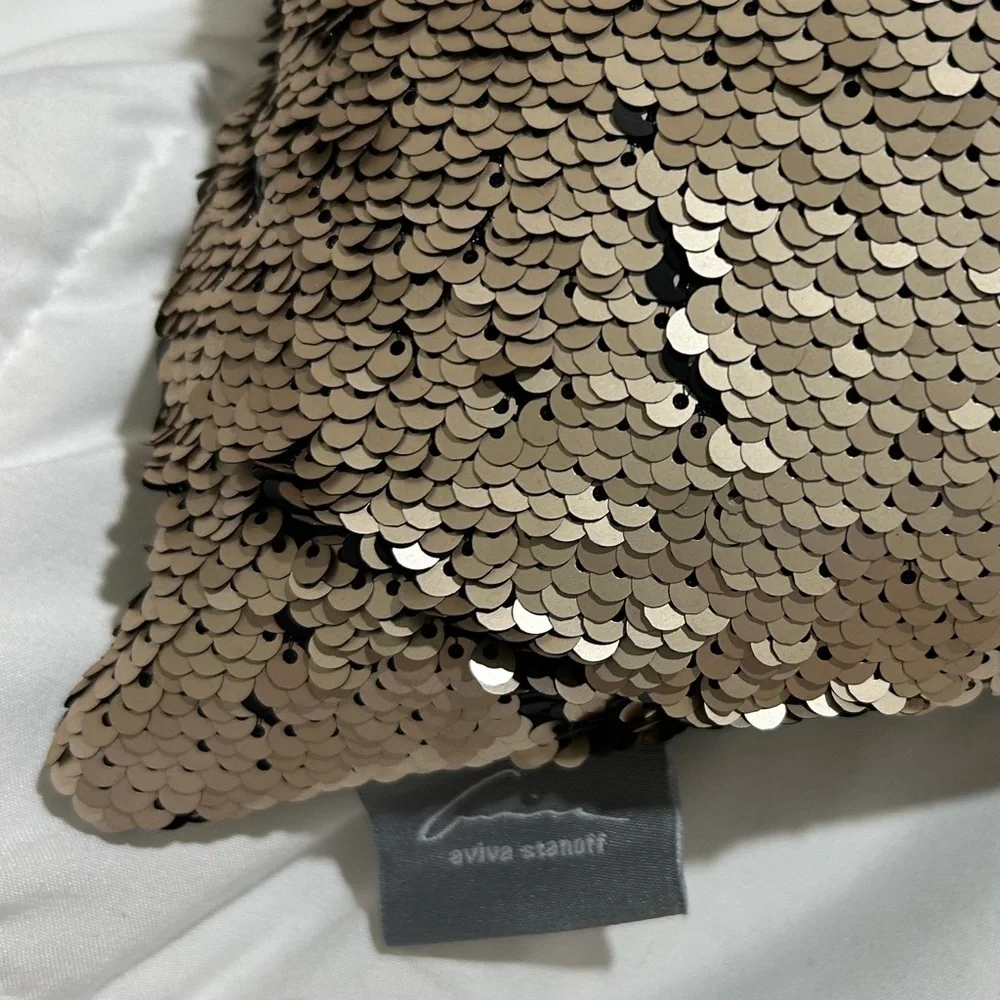 NWOT Aviva Stanoff Mermaid Sequined Black & Champagne Gold Down Pillow 20x 20
